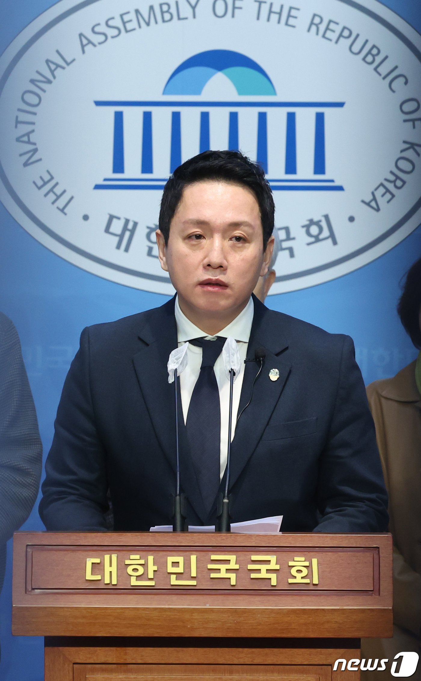 본문 이미지 - 임태훈 전 군인권센터 소장이 4일 서울 여의도 국회 소통관에서 야권 비례대표 위성정당인 더불어민주연합의 비례대표 후보 지원 기자회견을 하고 있다. 2024.3.4/뉴스1 ⓒ News1 송원영 기자