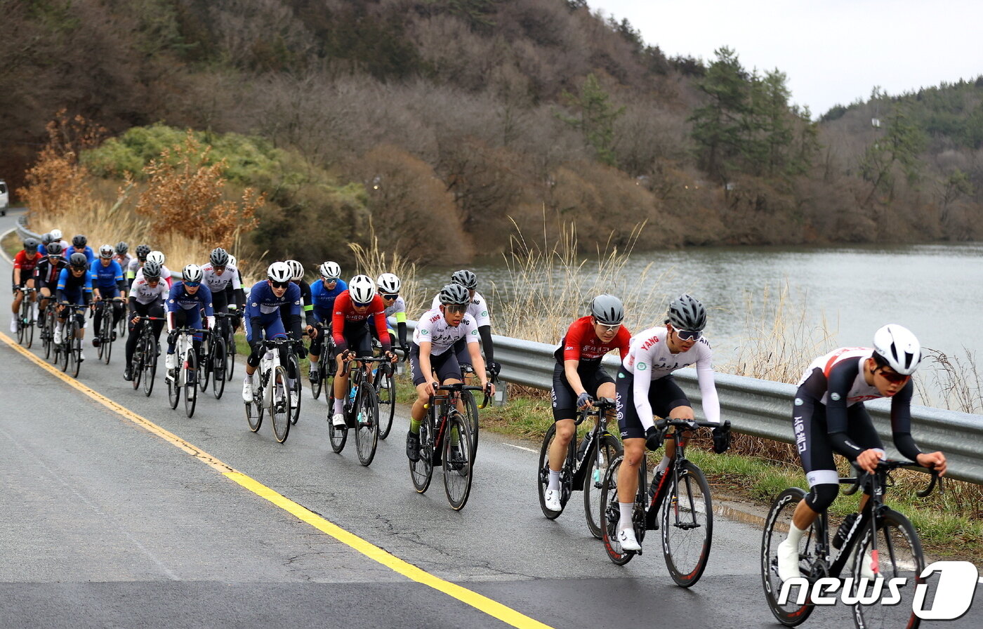 본문 이미지 - 사이클은 자전거 타는 법만 배우면 누구나 쉽게 할 수 있는 운동이다./뉴스1 ⓒ News1 박영래 기자