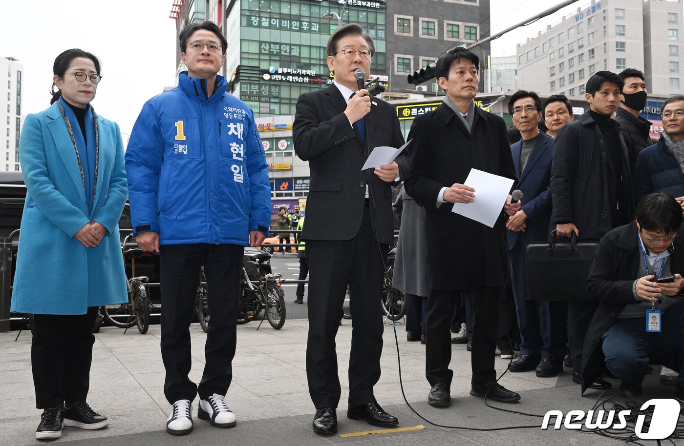 이재명 더불어민주당 대표가 5일 서울 영등포역 앞에서 긴급 현장기자회견을 하고 있다. &#40;공동취재&#41; 2024.3.5/뉴스1 ⓒ News1 ,임세영 기자