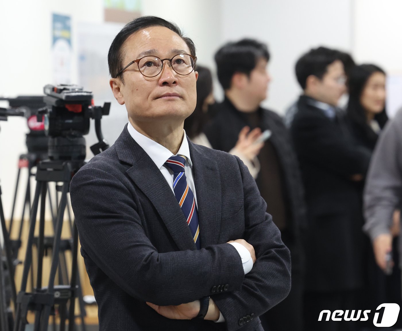 본문 이미지 - 더불어민주당 공천에서 배제된 '친문 중진' 홍영표 더불어민주당 의원이 6일 서울 여의도 국회 소통관에서 민주당 탈당 기자회견을 앞두고 있다. 2024.3.6/뉴스1 ⓒ News1 ,송원영 기자