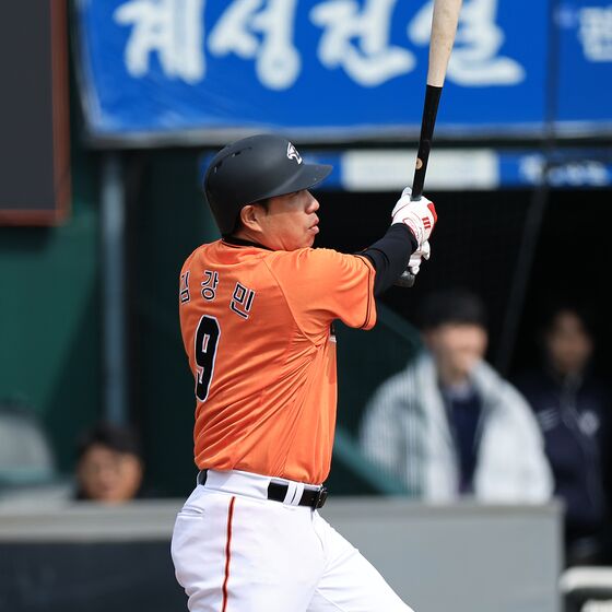 김경문 한화 감독 "김강민, 상대 선수로서 정말 얄미웠다"
