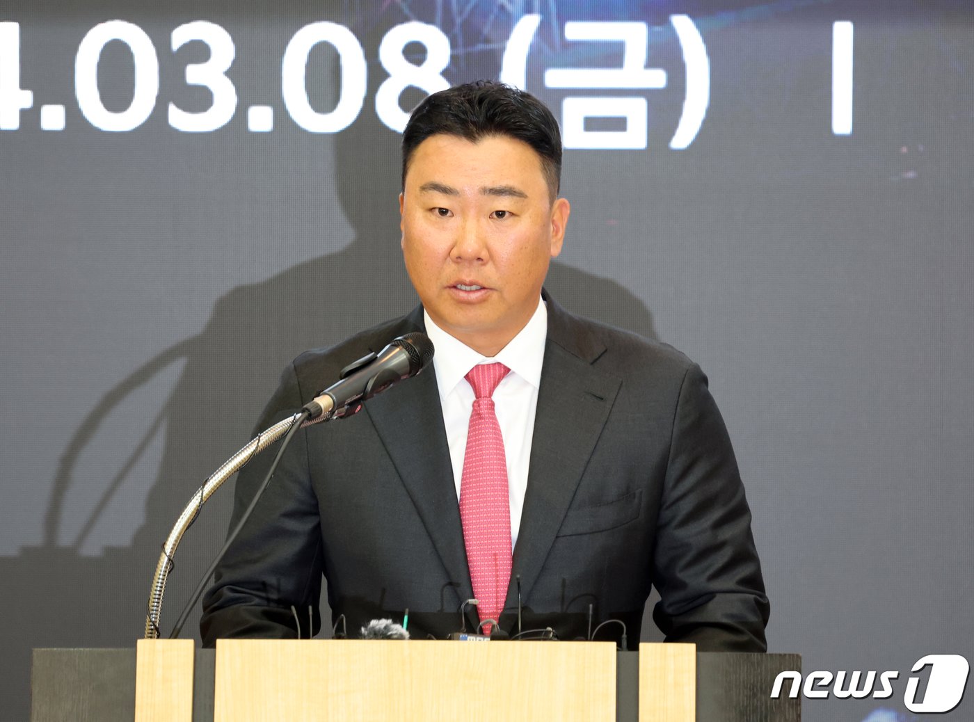 본문 이미지 - 8일 기아오토랜드 광주에서 열린 KIA타이거즈 제11대 감독 취임식에서 이범호 신임 감독이 취임사하고 있다. 2024.3.8/뉴스1 ⓒ News1 김태성 기자