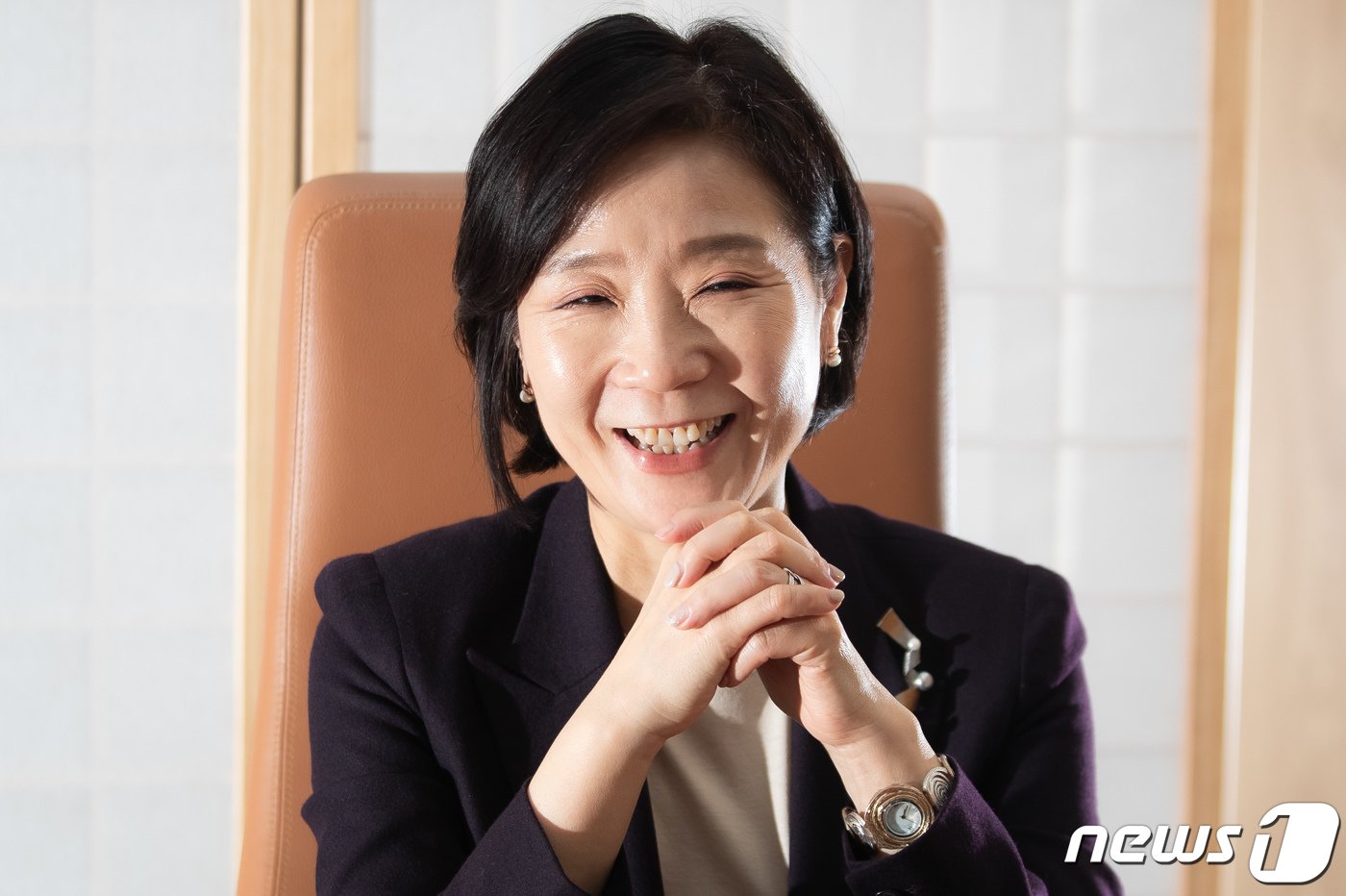 본문 이미지 - 오영주 중소벤처기업부 장관이 8일 서울 여의도 장관집무실에서 뉴스1과 인터뷰하고 있다. 2024.3.8/뉴스1 ⓒ News1 유승관 기자