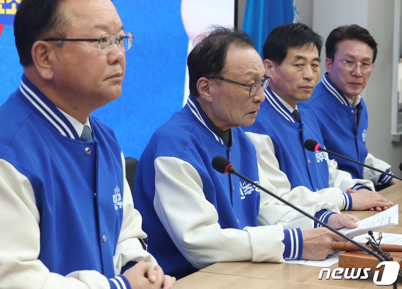 이해찬 더불어민주당 상임공동선대위원장이 1일 서울 여의도 중앙당사에서 열린 중앙 선대위회의에서 발언을 하고 있다. 2024.4.1/뉴스1 ⓒ News1 송원영 기자