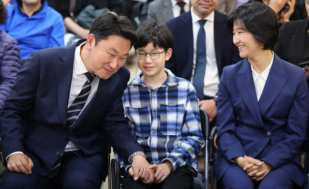 '盧 금품' 설전 2라운드…곽상언 "증거 달라" 한동훈 "박연차 돈 맞는지나"