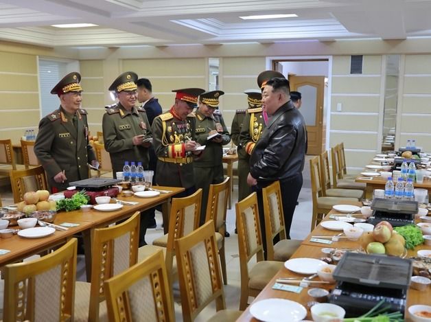 北 옥류관·청류관 못지 않은 軍식당 '장산관'…"평양 시민도 찾아"