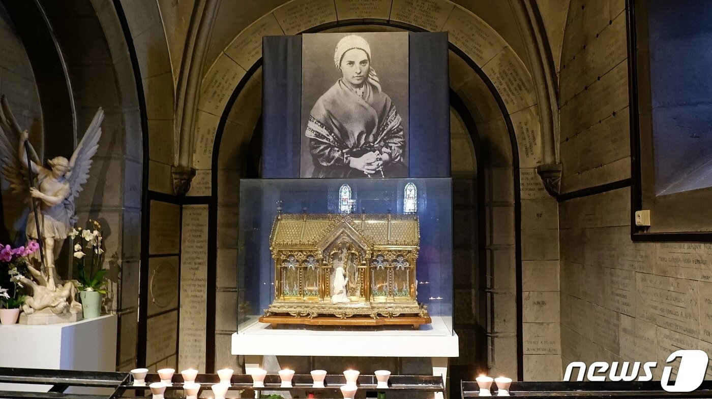 본문 이미지 - 성모와 만났다고 전해진 베르나데트ⓒ News1 윤슬빈 기자