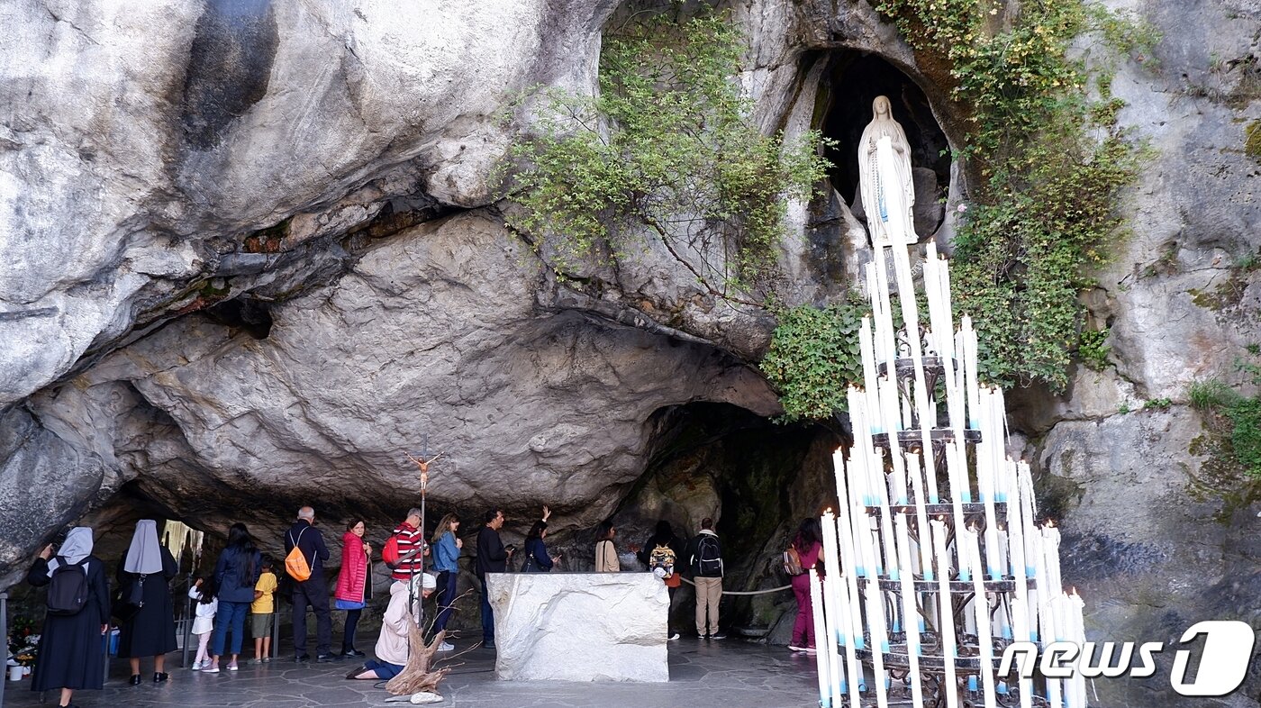 본문 이미지 - 성모 마리아가 발현한 바사비엘 동굴ⓒ News1 윤슬빈 기자