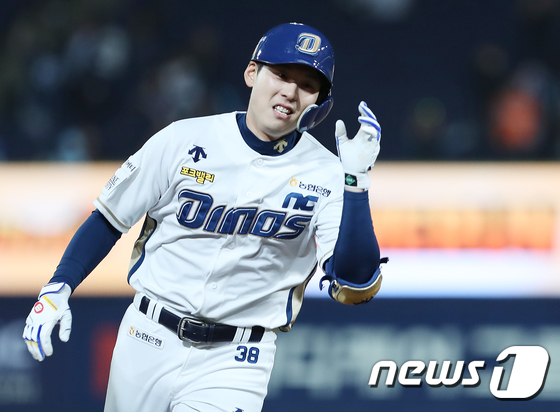 NC 김성욱, 류현진 상대로 3점 역전 홈런