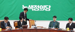 상무위 참석하는 김준우 상임대표