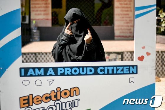 [포토]\'나는 자랑스런 시민\'…인도 총선 투표독려