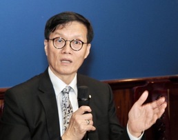 워싱턴 특파원 만난 이창용 한국은행 총재