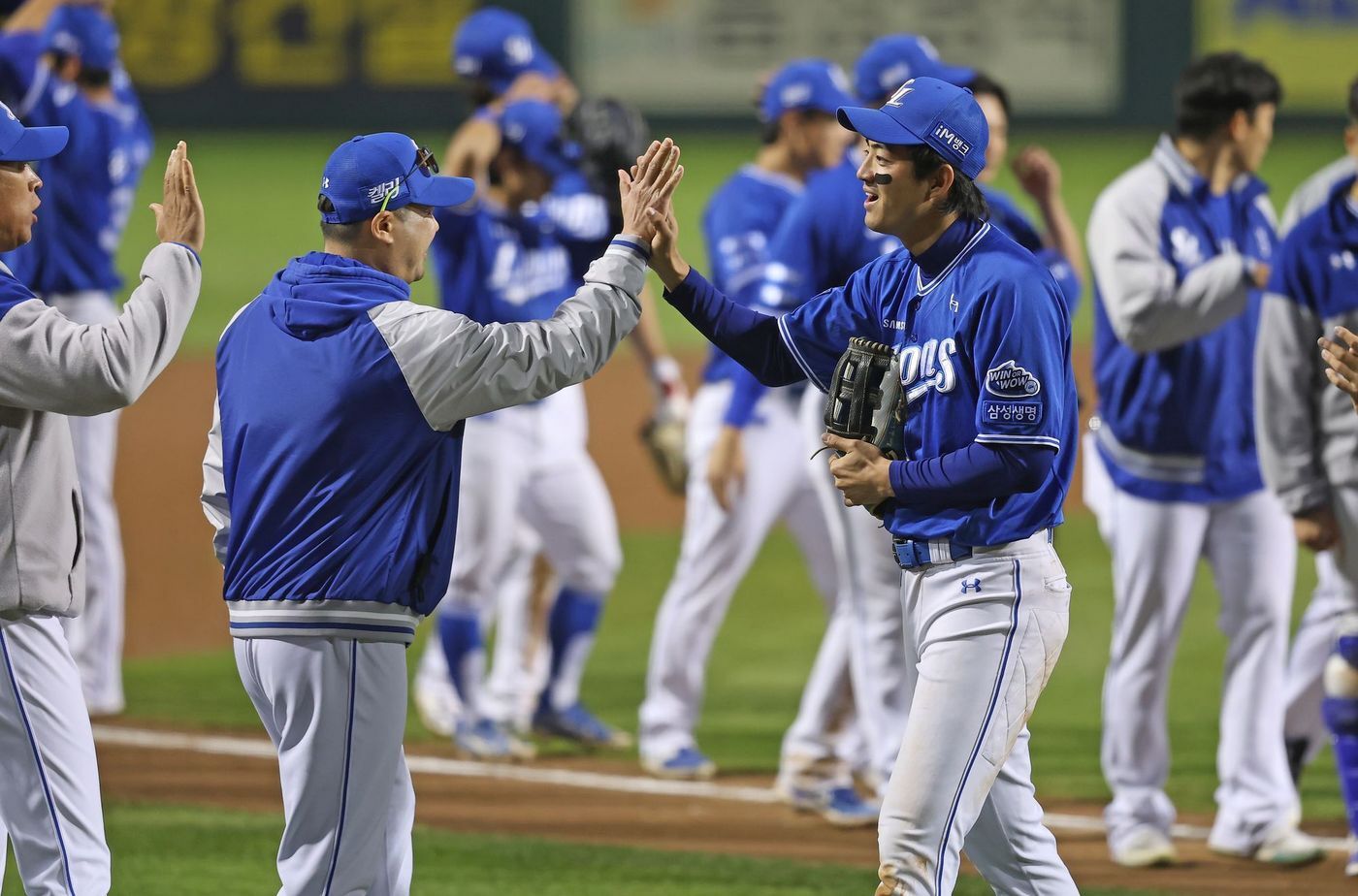 본문 이미지 - 삼성 라이온즈는 20일 열린 2024 KBO리그 대전 한화 이글스전에서 1-0으로 승리하고 공동 5위로 올라섰다. (삼성 라이온즈 제공)