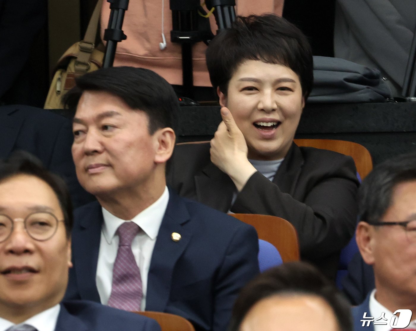 본문 이미지 - 안철수 국민의힘 의원과 김은혜 의원. /뉴스1