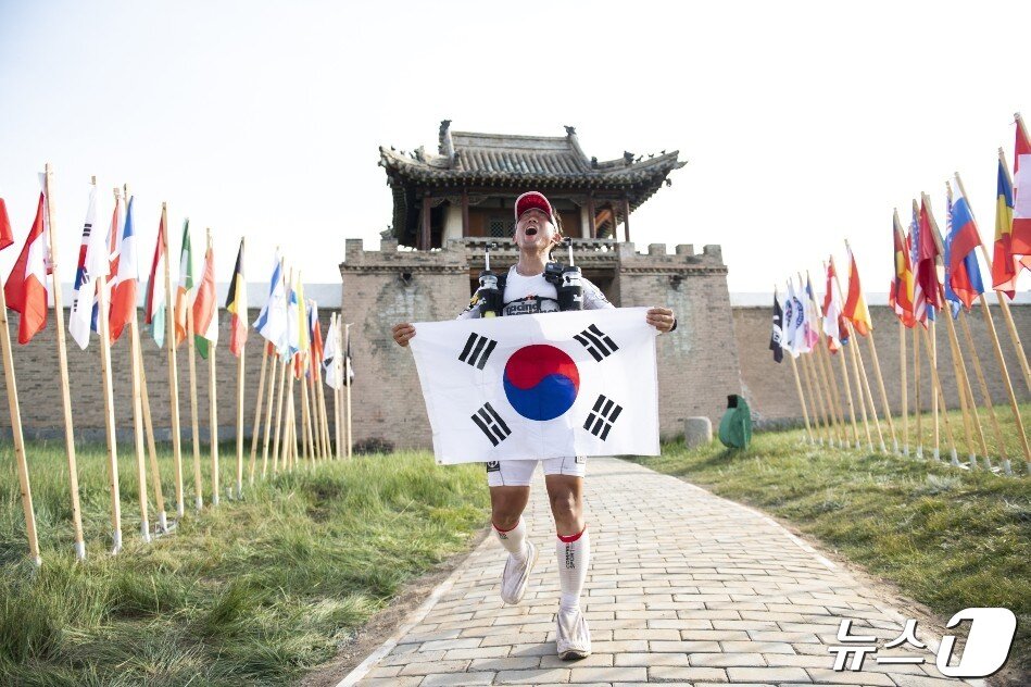 본문 이미지 - 아프리카 사막 횡단에 도전하는 정은주 씨. /뉴스1DB 