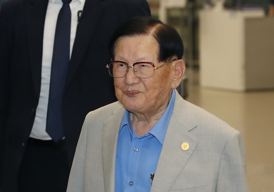 洪 "신천지 이만희, 딱 2번…2006년 대형교회 목사인줄, 2022년 경선개입 확인차"