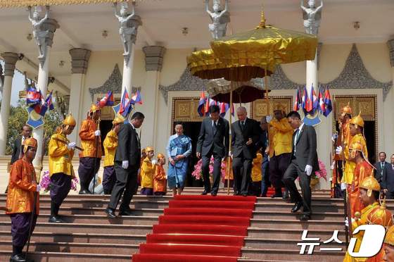 [포토] 노로돔 캄보디아 국왕 라오스 주석 환영식