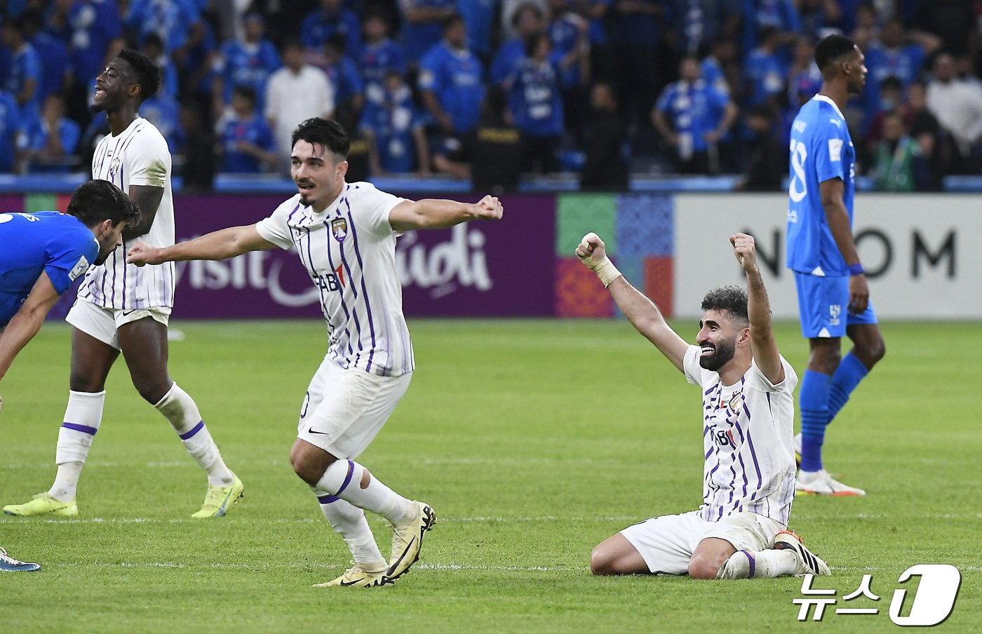 본문 이미지 - 알아인이 알힐랄을 꺾고 ACL 결승에 올랐다. ⓒ 로이터=뉴스1