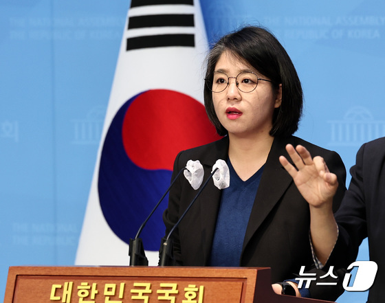 용혜인 의원, 민생회복지원금 관련 기자회견
