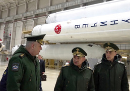 [사진] 플레세츠크 우주선 발사 기지 찾은 쇼이구 러 국방