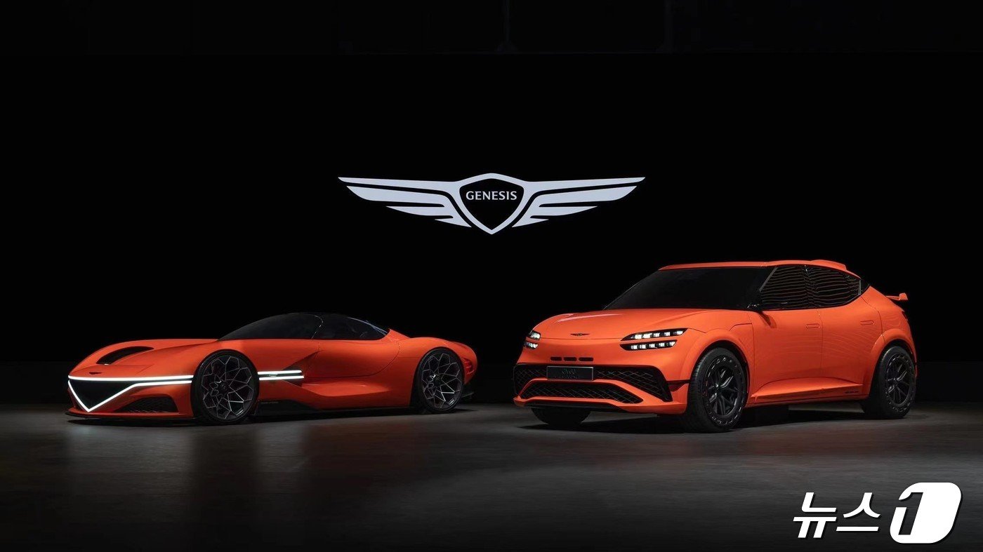 본문 이미지 -  제네시스 브랜드가 25일(현지시각) 중국국제전람중심 순의관(China International Exhibition Center, Shunyi New Hall)에서 열린 '2024 베이징 국제 모터쇼(Auto China 2024)'에서 'G80 전동화 부분변경 모델'을 세계 최초로 공개했다. 이와 함께 고성능 영역으로의 브랜드 확장 의지를 담은 프로그램인 ‘제네시스 마그마’를 소개하고, 이를 적용한 ‘G80 전동화 마그마 콘셉트’를 처음으로 선보였다. (왼쪽부터) 제네시스 X 그란 베를리네타 콘셉트, GV60 마그마 콘셉트.(제네시스 제공)