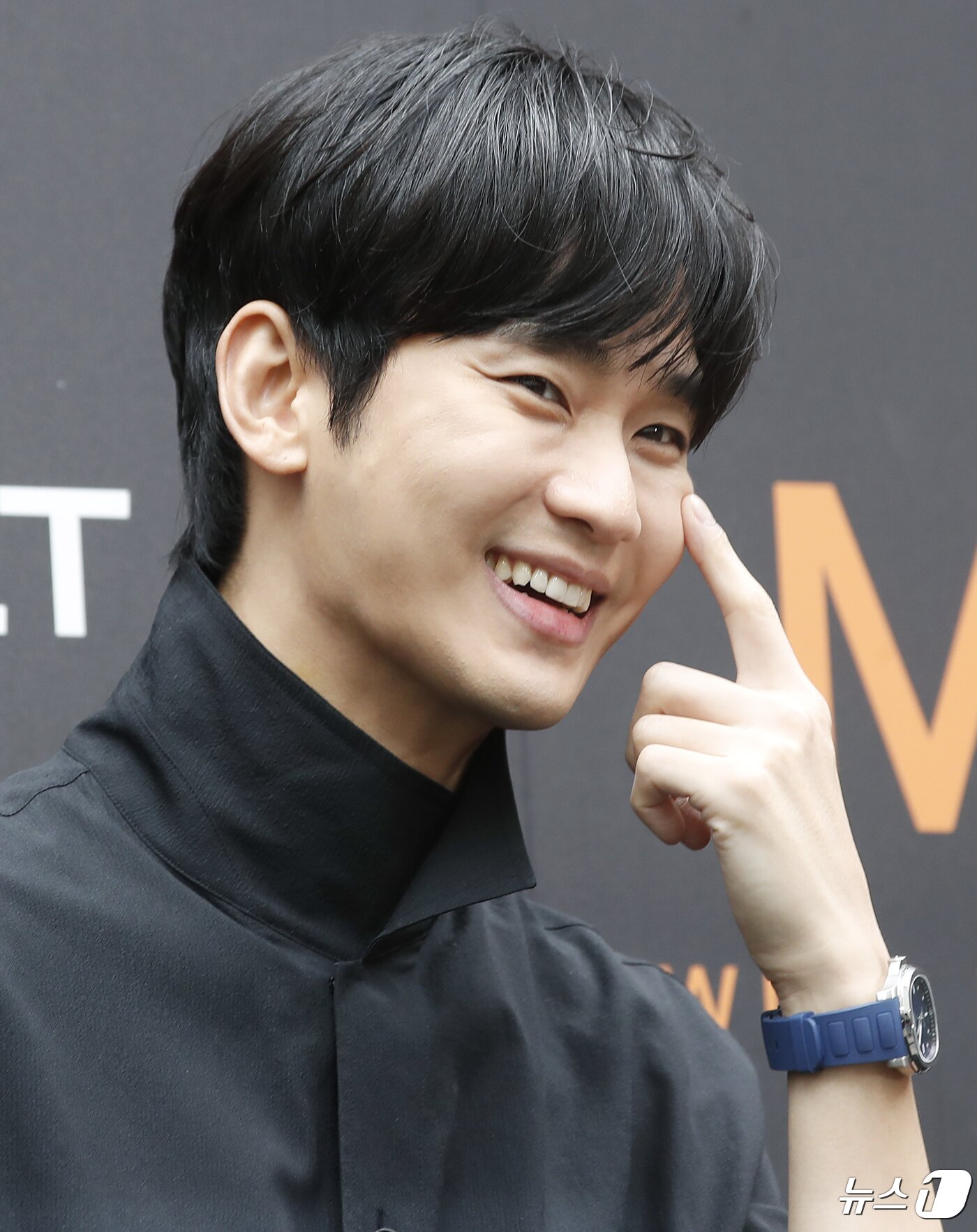 김수현 '눈물의 사랑스러운 왕자님'