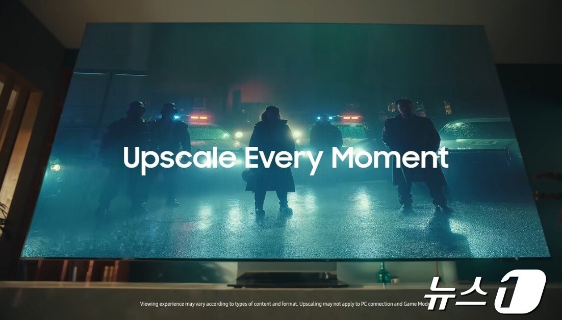 본문 이미지 - 삼성전자  '업스케일 에브리 모먼트(Upscale Every Moment)' 광고 캠페인. (삼성전자 유튜브 갈무리)