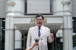 재판 관련 브리핑 나선 이병철 변호사