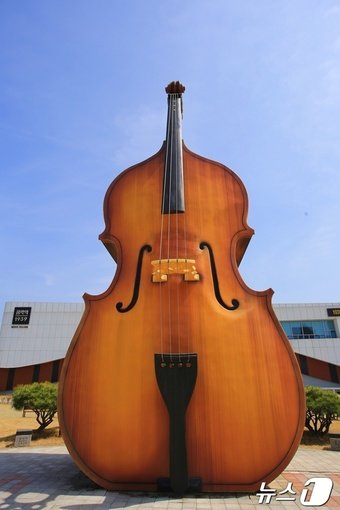 본문 이미지 - 옛 가평역 폐선부지에 조성한 음악역1939&#40;한국관광공사 제공&#41;