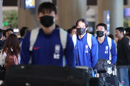 '파리행 불발' 귀국하는 U-23 축구대표팀 선수들
