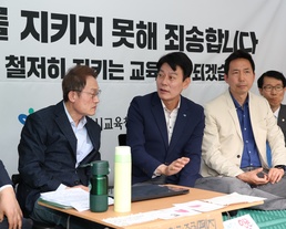 조희연 교육감, 한민수 대변인·이정헌 당선인과 대화