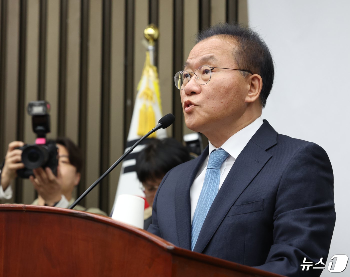 본문 이미지 - 윤재옥 국민의힘 원내대표 겸 당 대표 권한대행이 29일 서울 여의도 국회에서 열린 제22대 국회의원 당선자총회에서 발언을 하고 있다. 2024.4.29/뉴스1 ⓒ News1 송원영 기자