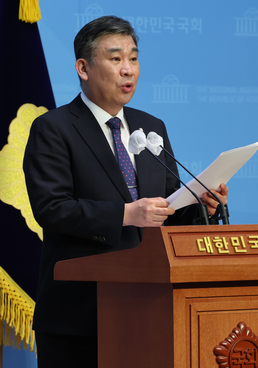 '민주당 25만원 지급' 비판하는 최승재 의원
