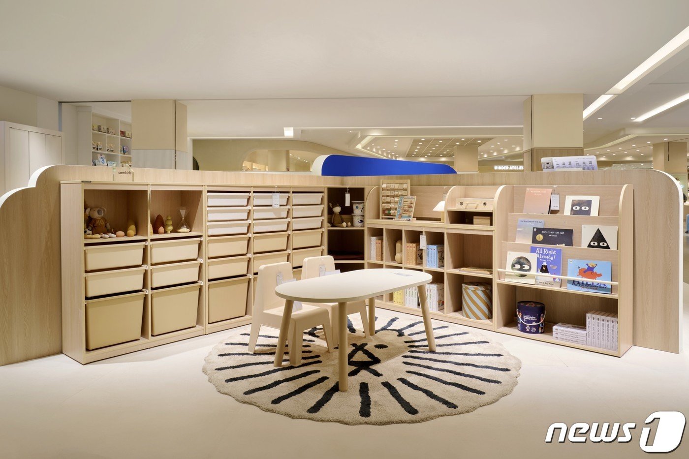 본문 이미지 - 수원 롯데백화점 한샘 키즈 매장 샘키즈 수납장·책장(한샘 제공) 2024.4.3/뉴스1 ⓒ News1 김민석 기자
