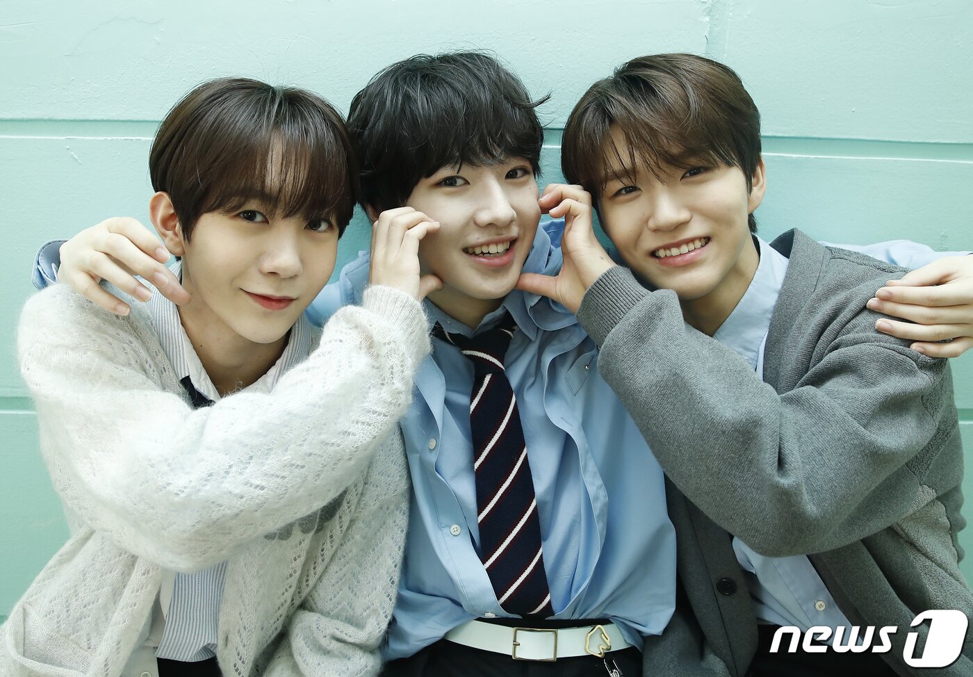 본문 이미지 - NCT 위시가 3일 서울 성동구 한 카페에서 열린 라운드 인터뷰에 앞서 포즈를 취하고 있다. 2024.4.3/뉴스1 ⓒ News1 권현진 기자