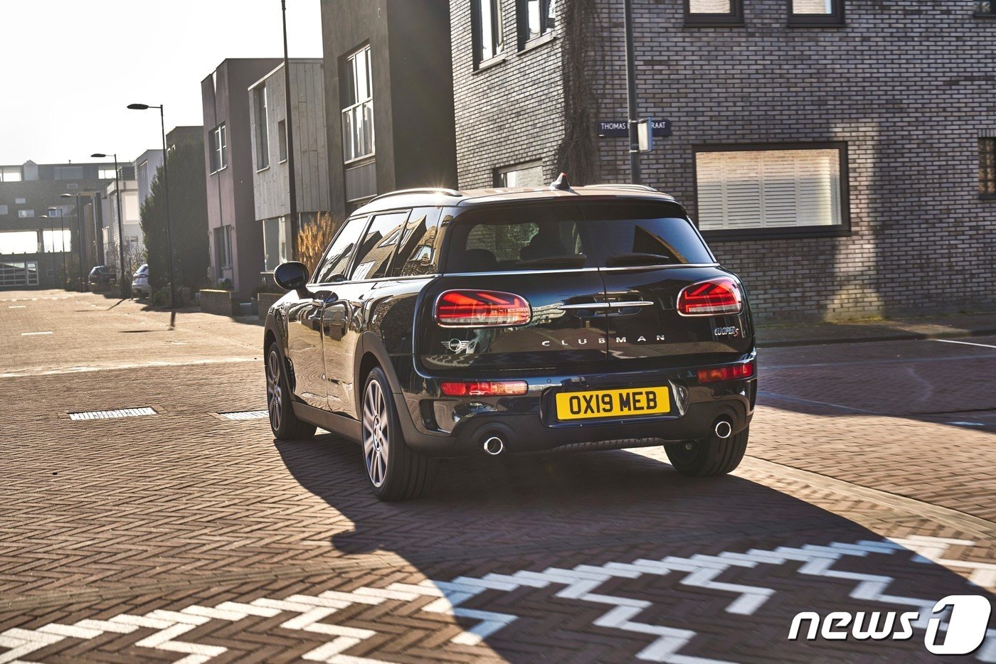 본문 이미지 - 미니 클럽맨 뒷 모습.(BMW코리아 제공)