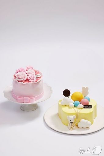 본문 이미지 - 웨스틴 조선 부산 가정의 달 케이크(조선호텔앤리조트 제공)