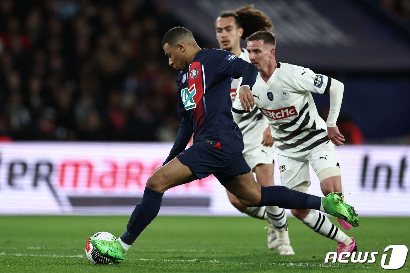 본문 이미지 - PSG의 간판 공격수 음바페. ⓒ AFP=뉴스1