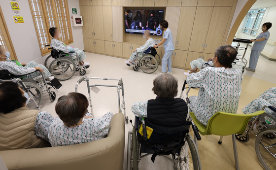 보험사, 치매 치료제 보장 경쟁 치열…'레켐비' 담보 출시 러시