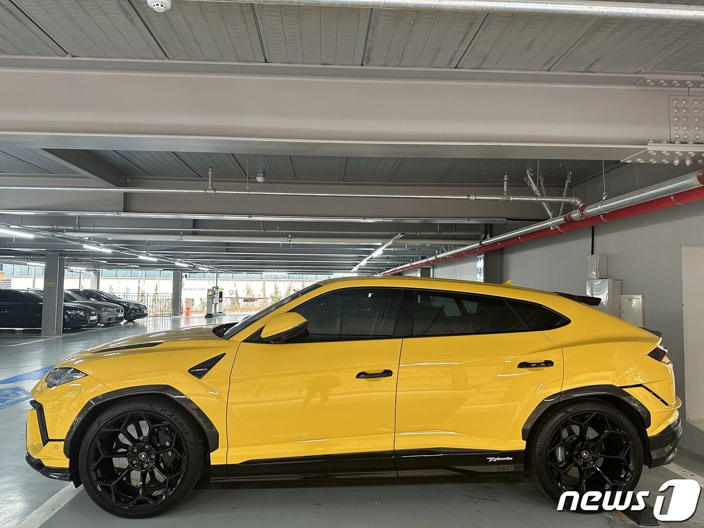 본문 이미지 - 람보르기니 우루스 퍼포만테 2024.03.19/뉴스1 ⓒ News1 금준혁 기자