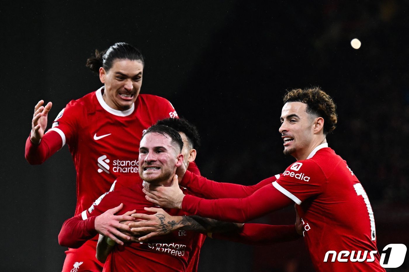 본문 이미지 - 프리미어리그(EPL) 선두에 오른 리버풀. ⓒ AFP=뉴스1