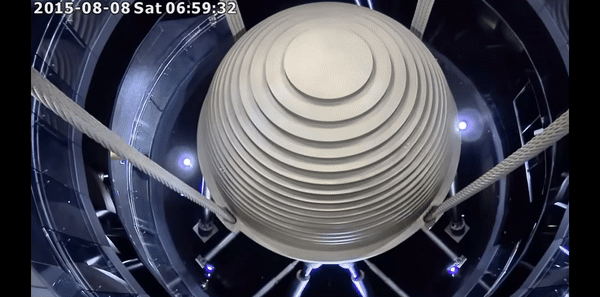 본문 이미지 - 타이베이101의 댐퍼 보이(출처 타이베이101 홈페이지)