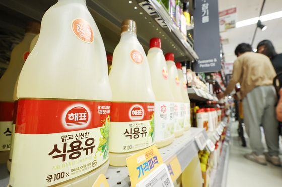 "간장에도 GMO 표시"…연말 완전표시제 시행에 식품업계 '긴장'