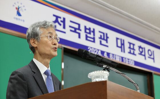 '李 파기환송 논란' 전국법관회의…"법원의 정치화" vs "입장 밝힐 때"