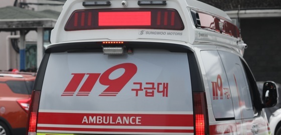 제주서 70대 남성 차량 문에 손 끼여 손가락 절단