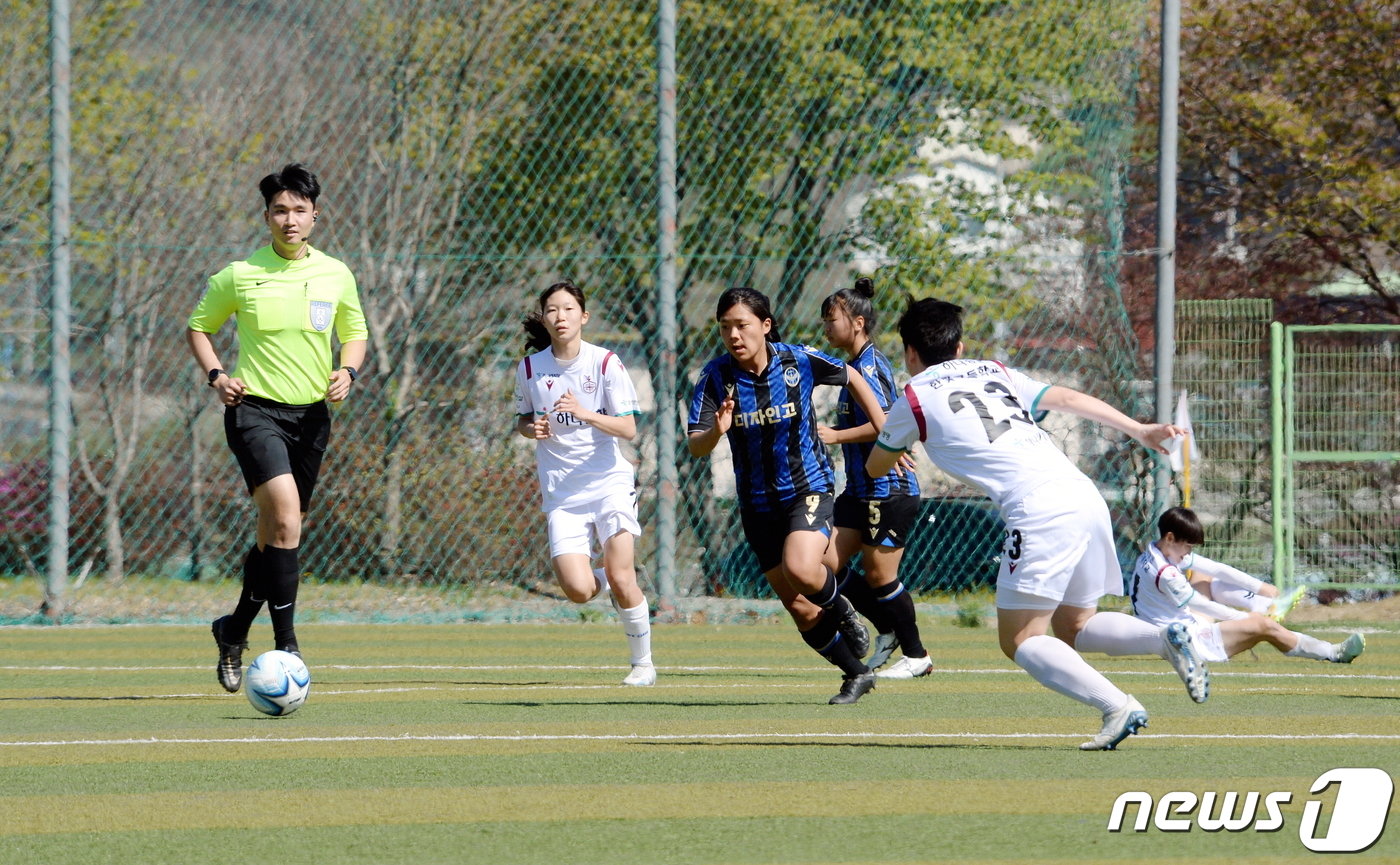 강원 화천에서 열리는 2024 춘계 한국 여자축구 연맹전.&#40;화천군 제공&#41;