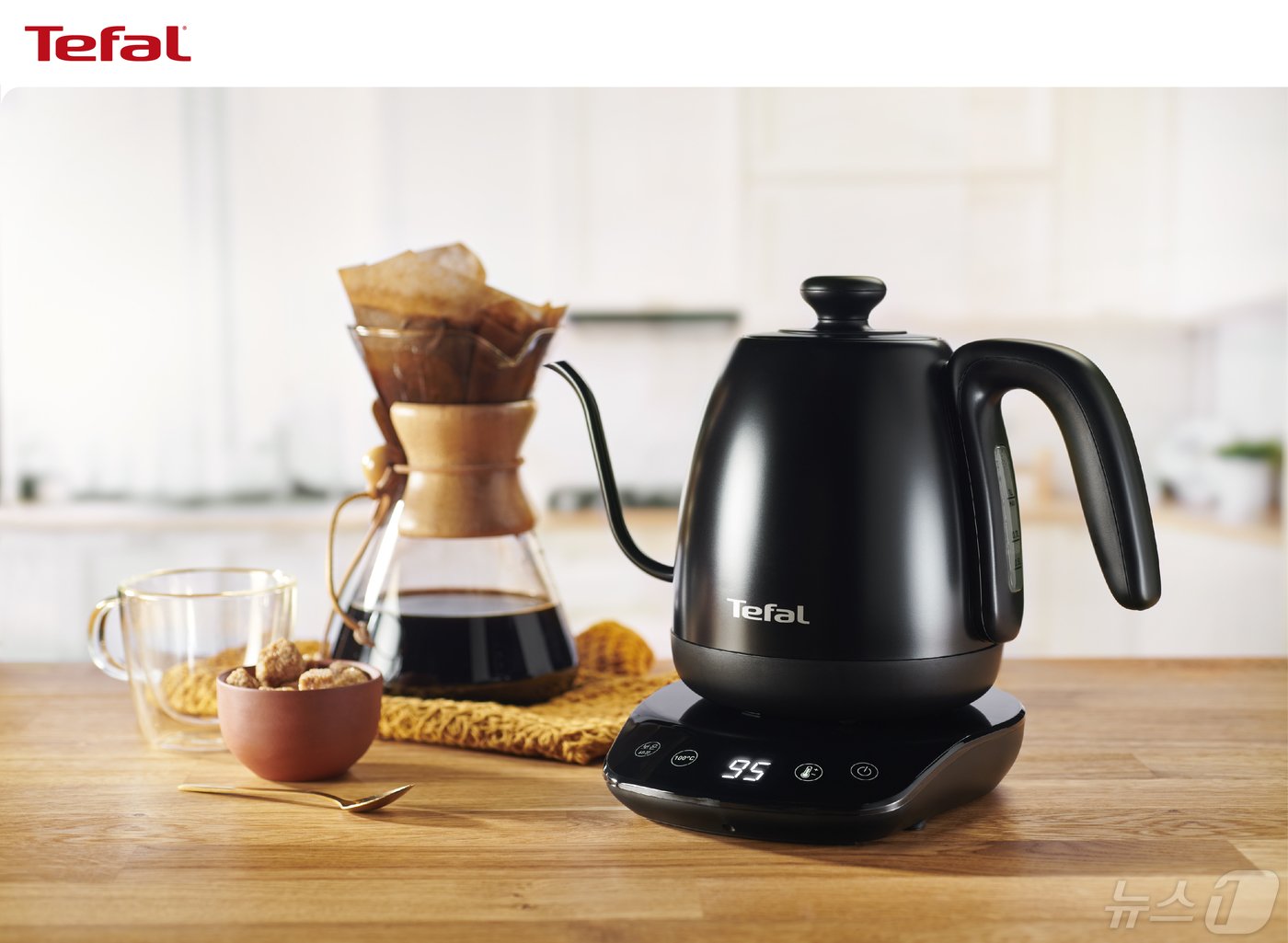 본문 이미지 - 테팔 무선주전자 카페컨트롤 (테팔 제공) ⓒ News1 김민석 기자