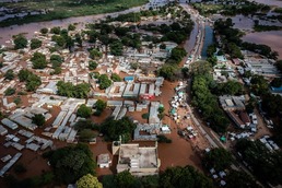 [포토]수주간의 폭우…물에 잠긴 케냐 가리사시