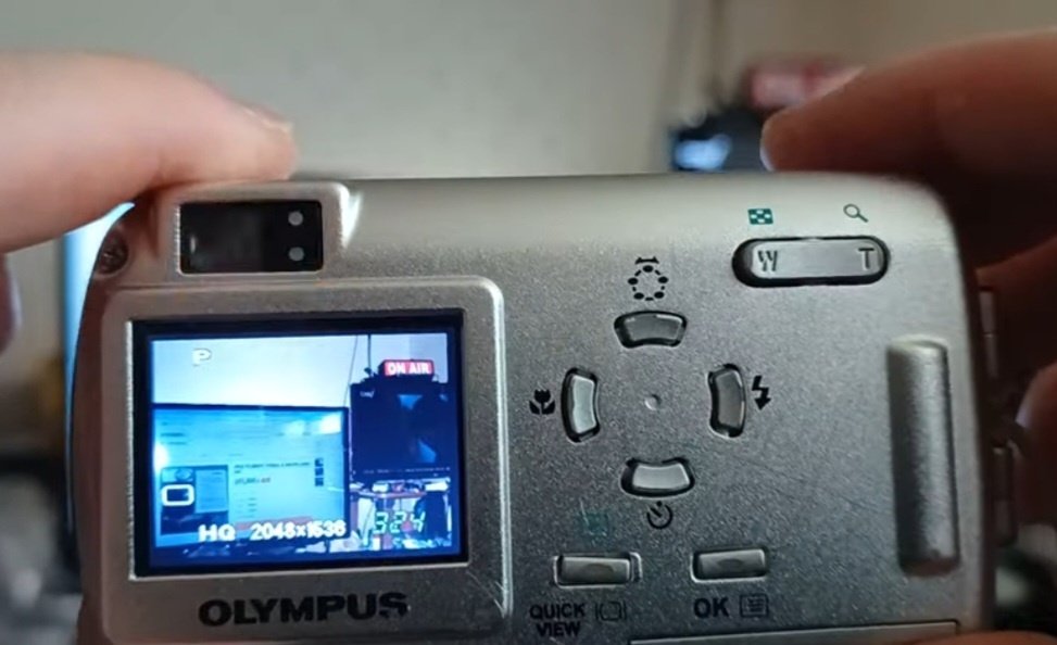 본문 이미지 - 300만 화소 디카 화면. 유튜브 캡처