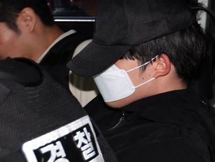 강남역 '여친 살해' 의대생 첫 재판…"살인 인정, 정신감정 필요"